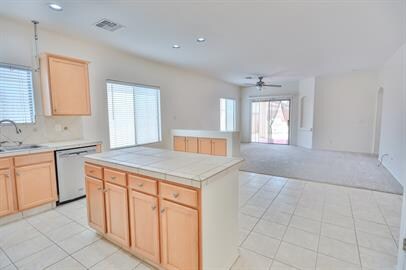 Building Photo - RANCHO SAHUARITA HOME, GATED COMMUNITY