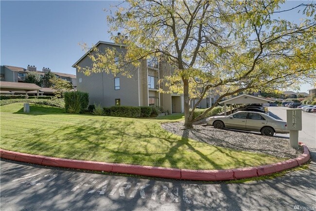 Building Photo - Beautiful 2 bedrooms 1.5 Bath