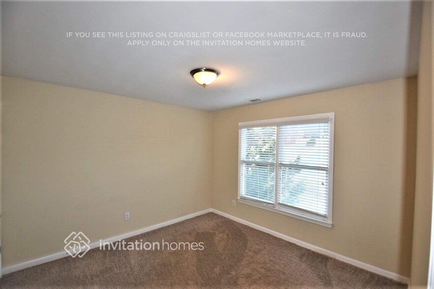 Building Photo - 2115 Washington Dr
