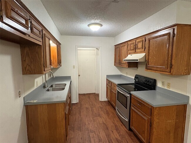 Building Photo - 1004 Vera Ct