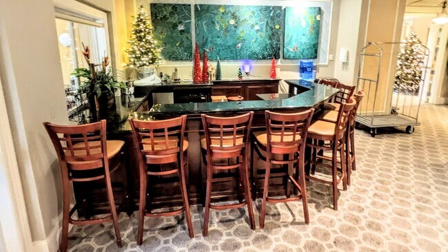 Building Photo - ANNUAL TURNKEY FURNISHED OPTIONAL downtown Sarasota in luxury condominium!