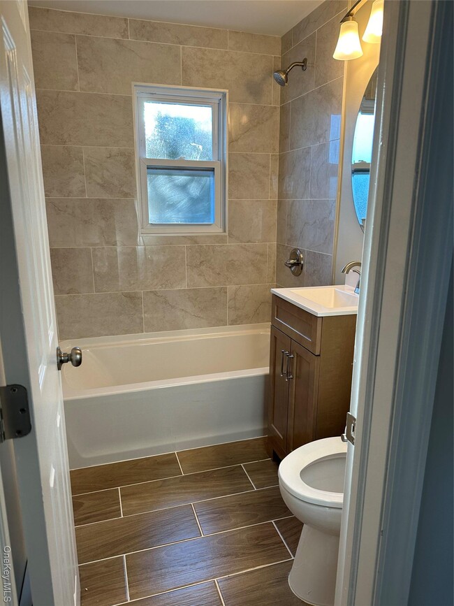 Building Photo - 753 S Walnut St