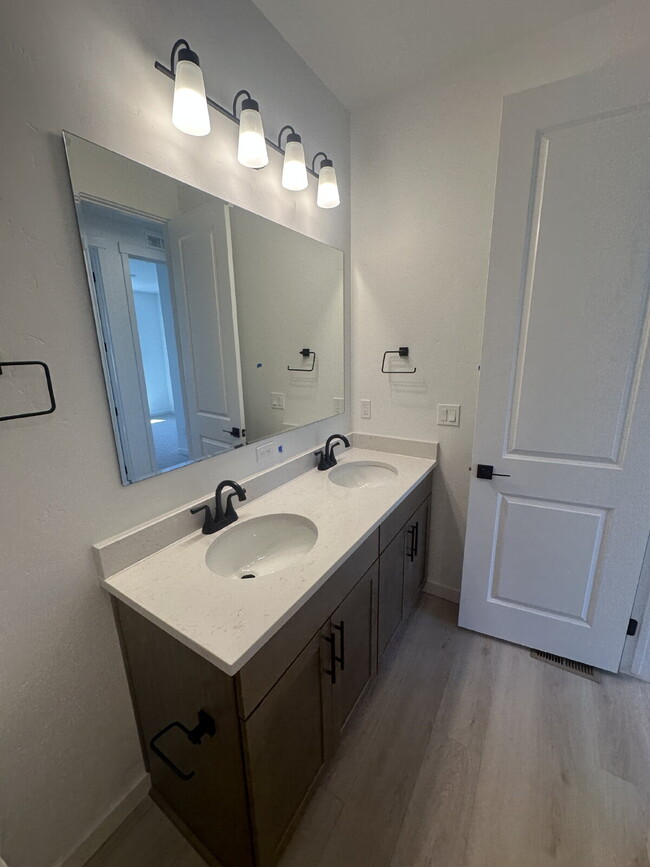 Building Photo - Brand New 4 Bed 2 Bath Home!