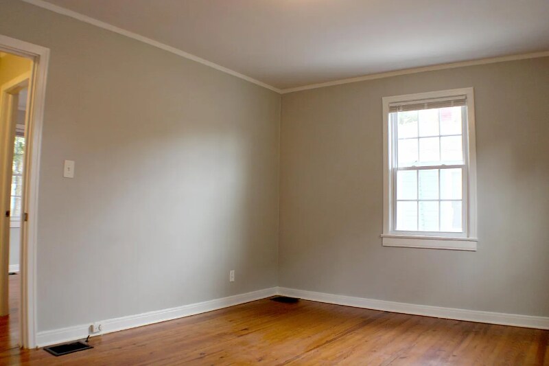 Building Photo - 3816 The Plaza