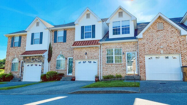 Primary Photo - 714 Spence Enclave Ln