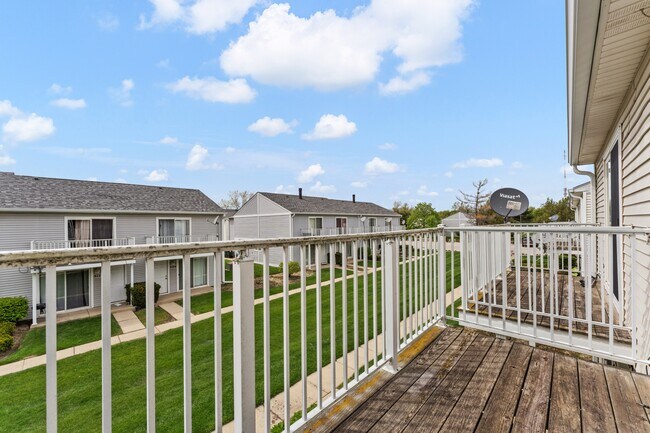Building Photo - 485 Meadow Green Ln