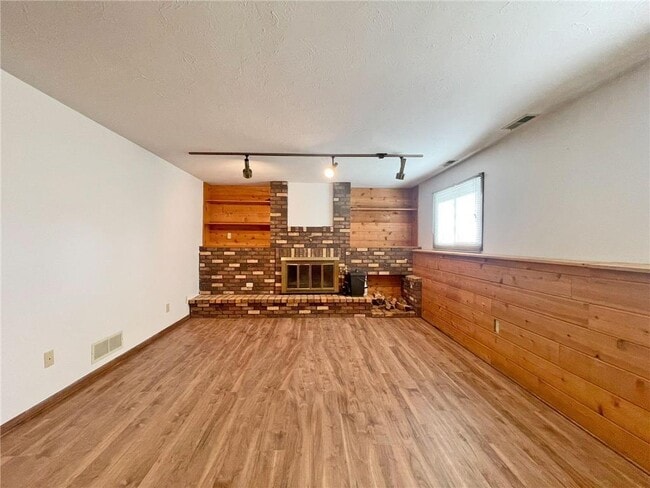 Building Photo - 12940 Exley Ave