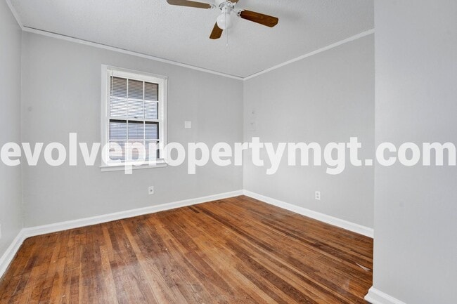 Building Photo - 100% OFF FIRST MONTH'S RENT  MOVE IN SPECI...