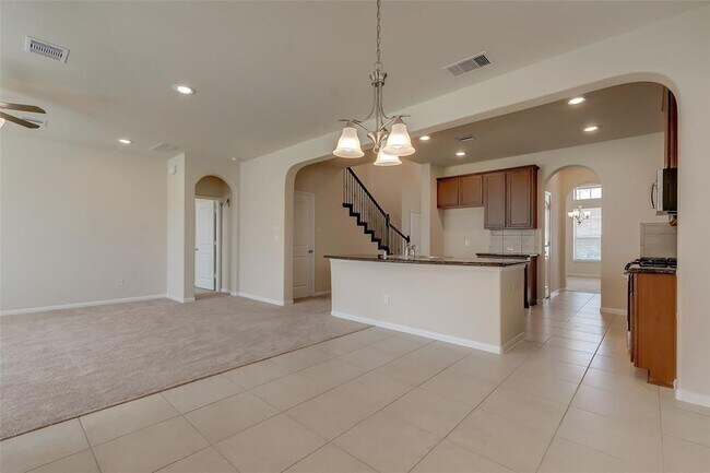Building Photo - 26907 Skylark Blf Trl