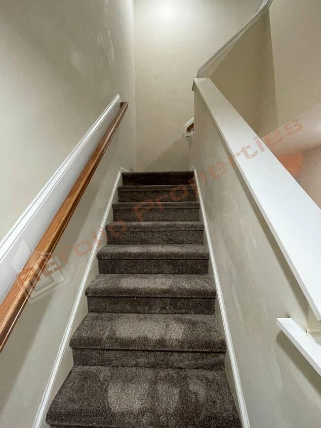 Building Photo - Beautiful 3-bedroom, 2.5-bath townhome