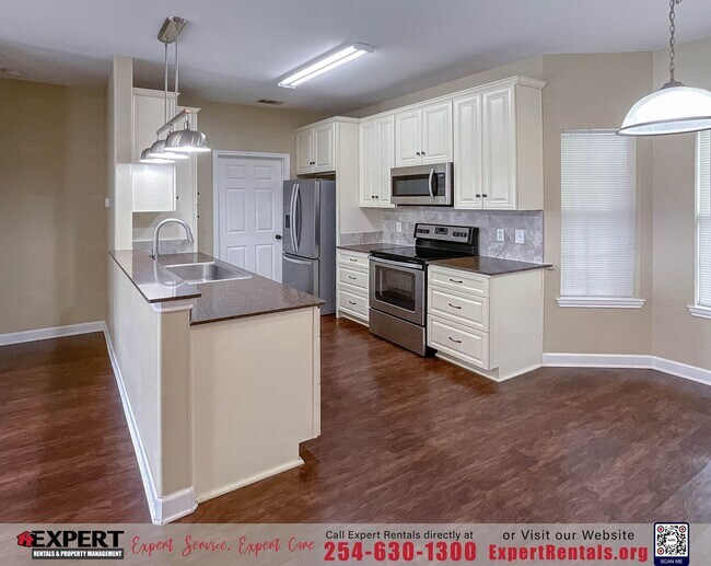Building Photo - A Beautifully Updated 3-Bedroom Home that ...