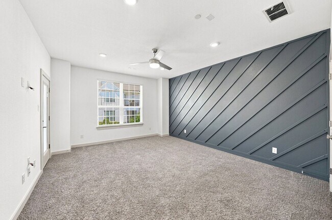 Building Photo - 1652 Jessica Dr