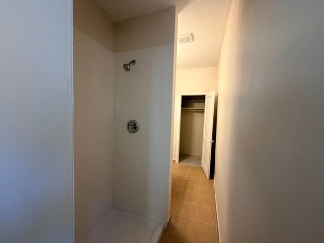 Building Photo - 504 El Prado