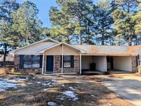 Building Photo - 6217-6219 Sandlin - B&amp;B