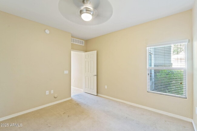 Building Photo - 33575 N Dove Lakes Dr