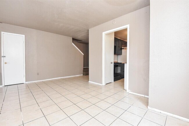 Building Photo - 8405 Wilcrest Dr