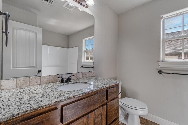 Building Photo - 2703 SW Warberry Ave