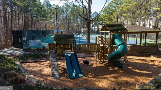 Building Photo - 9445 Stoney Ridge Ln