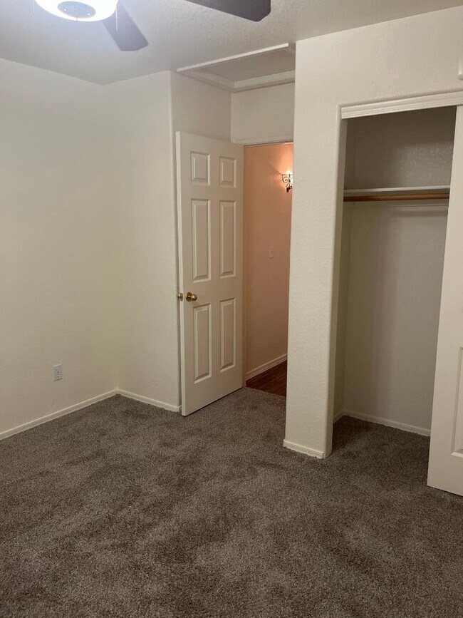Building Photo - 2423 S Cybil Ave