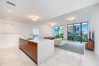 Building Photo - 2678 Tigertail Ave