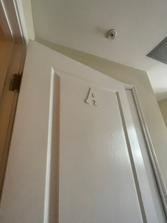 Building Photo - 21-2134 Moore