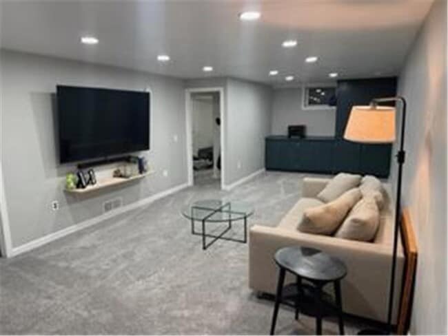 Building Photo - 9718 Palmer Cir