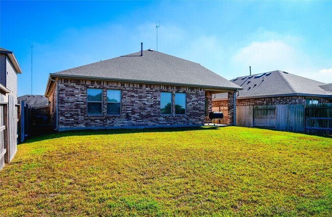 Building Photo - 3542 Park Vista Dr