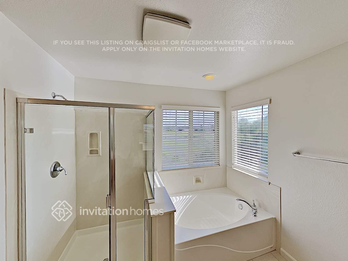 Building Photo - 1279 Regent Cir