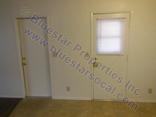 Building Photo - 12982N
