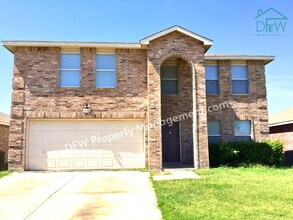 Building Photo - Spacious 4-Bedroom Home with Fireplace & Large Backyard in SW Fort Worth