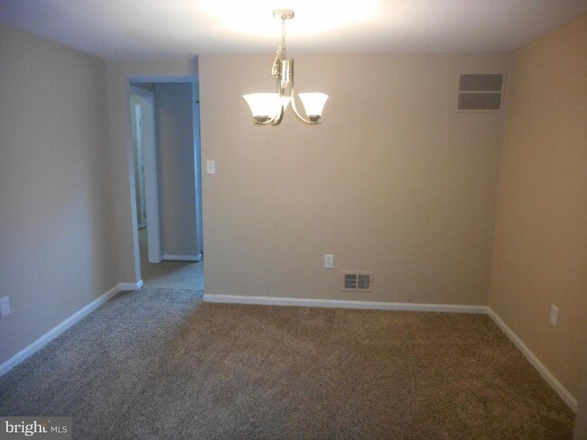 Building Photo - 3825 Tremayne Terrace