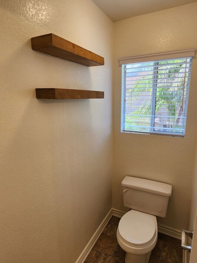 Building Photo - Beautiful Upgraded Home in RSM!