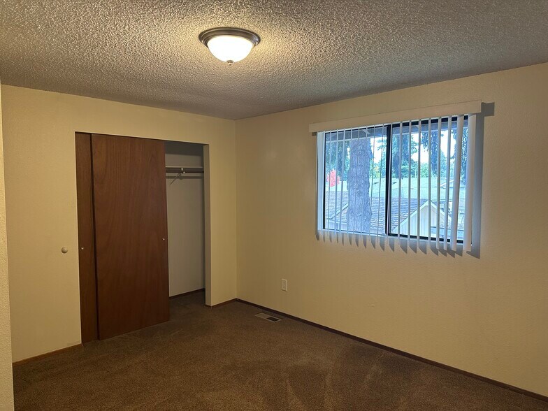 Bedroom with rear property view - 6439 Armar Rd