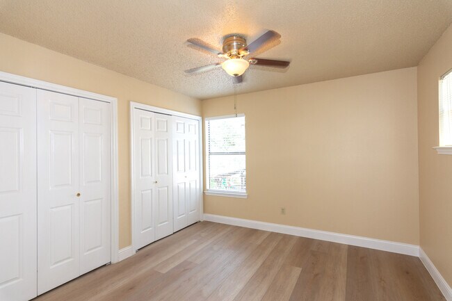 Building Photo - 13116 Amarillo Ave