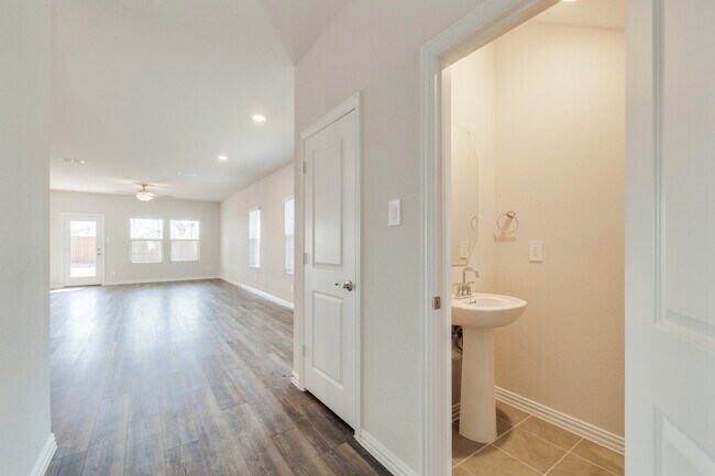 Building Photo - 111 Caliber Ct