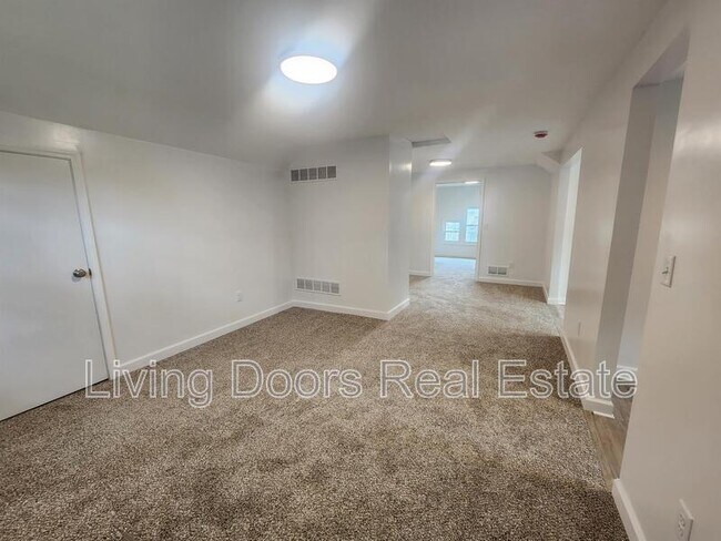 Building Photo - 711 N 30th St
