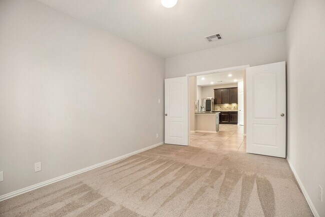 Building Photo - 2502 Bay Hill Dr