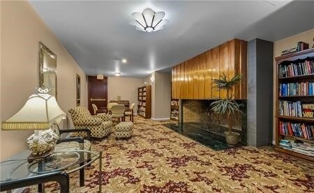Louge - 140 Linden Ave