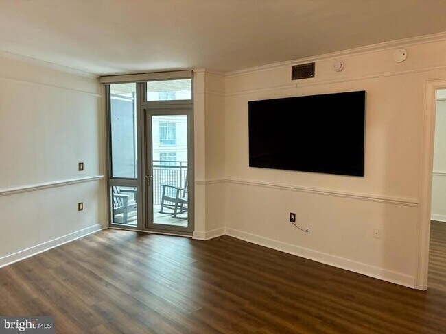 Building Photo - 555 Massachusetts Ave NW