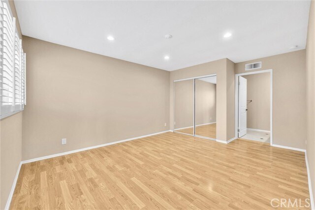 Building Photo - 48 Wetstone