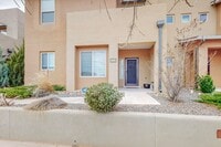 Building Photo - 3 bedroom, 2 1/2 Bath Pulte Ocotillo Model Home