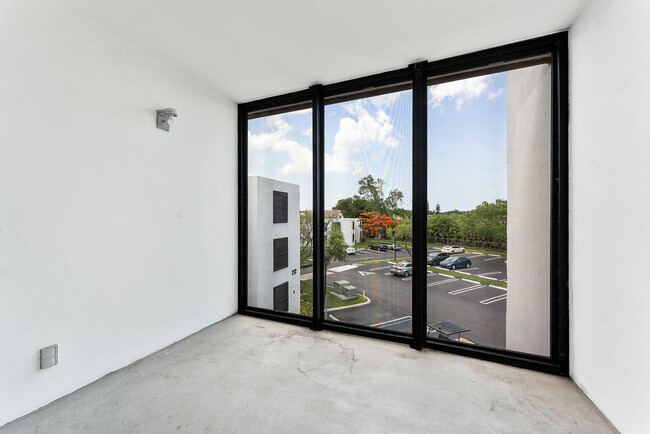 Building Photo - 212 Lake Pointe Dr