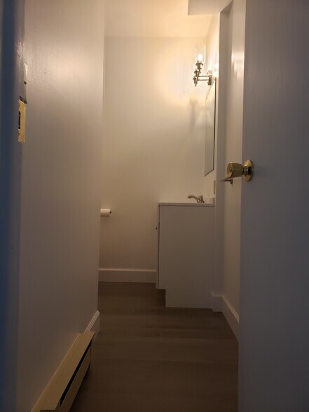 basement finished room/full bath - 47 4th Ave