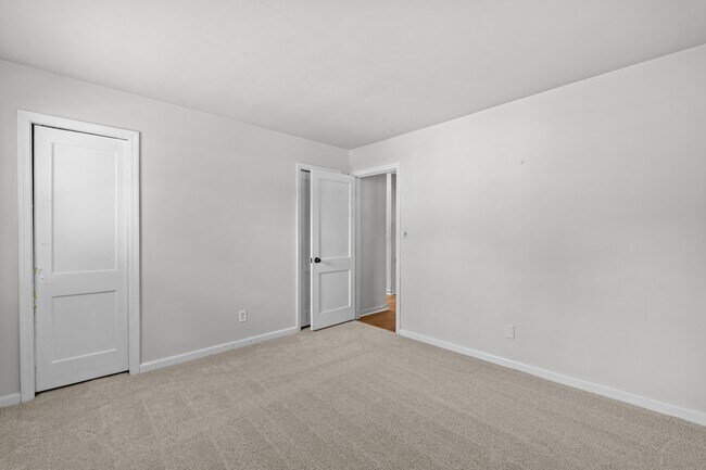 Building Photo - 1216 Olive Rd