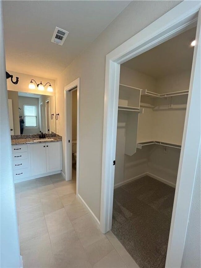 Building Photo - Modern 3-Bed, 2-Bath Home with Fenced Yard