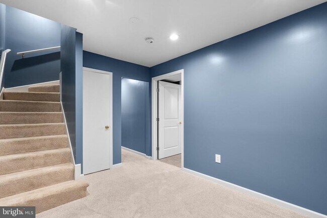 Building Photo - 3331 Spring Ln