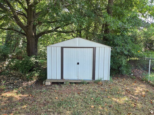 Building Photo - 112 Powder Horn Rd
