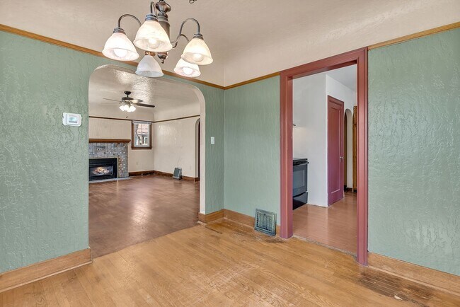 Building Photo - Charming 3 Bedroom Home in Bremerton