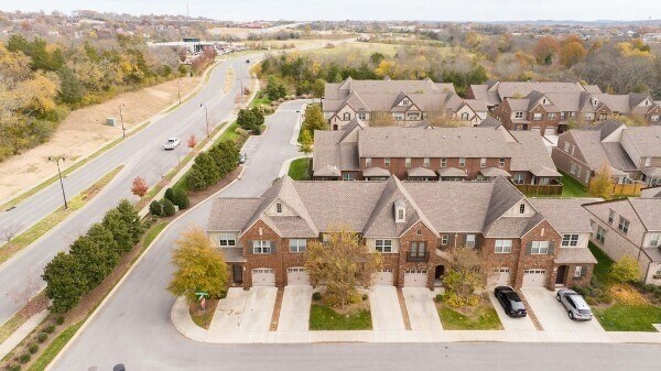 Building Photo - 207 Bixby Ln