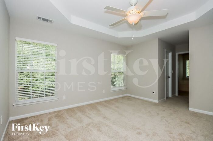 Building Photo - 105 Meandering Way Ln